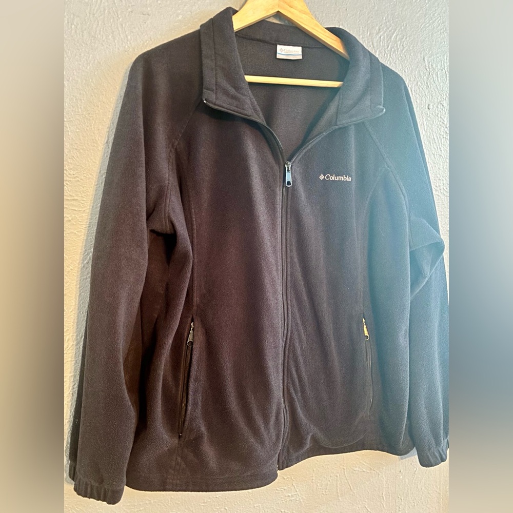 Columbia Women’s Full Zip Black Fleece Jacket; Plus Size:  XXL